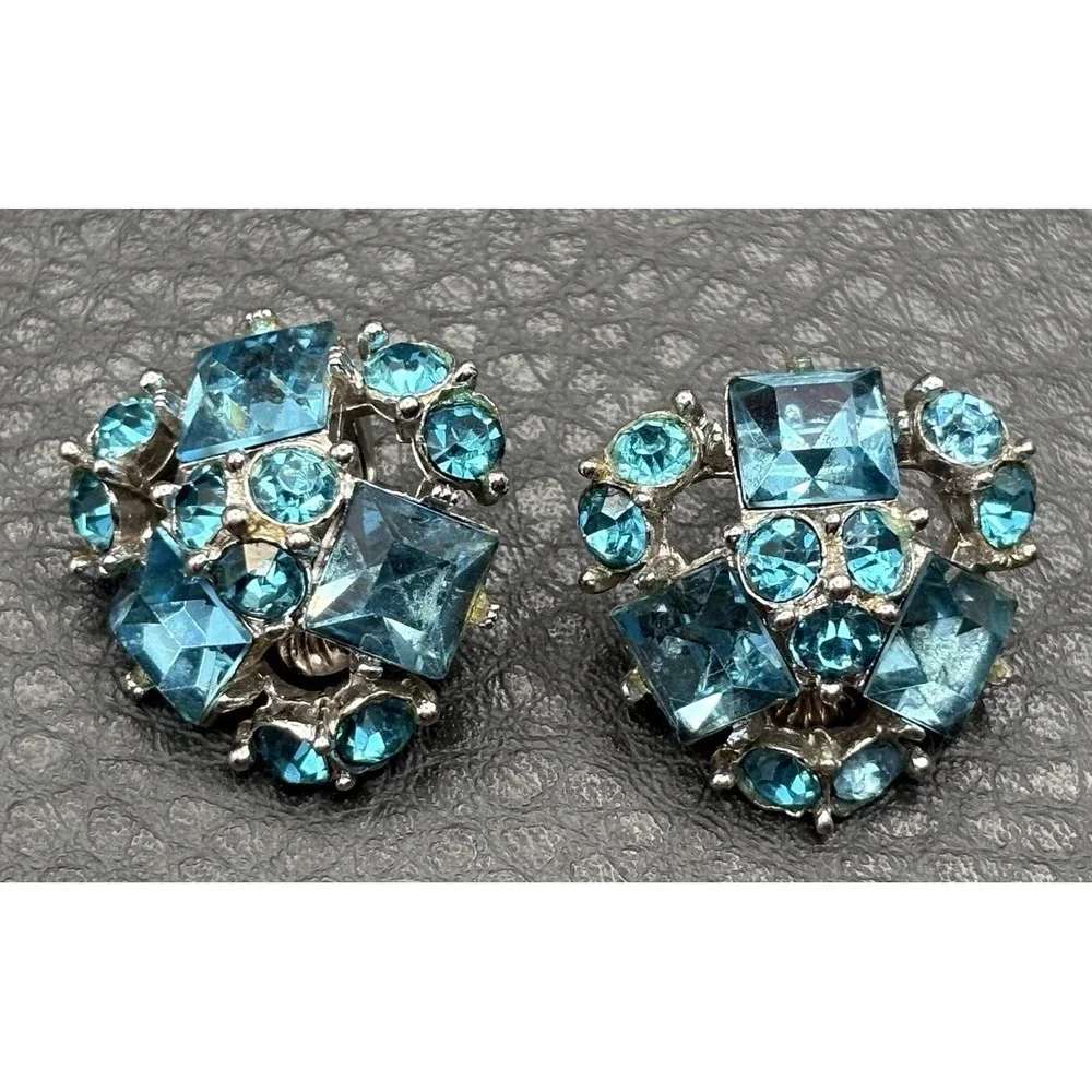 Vintage Beautiful Blue Rhinestone Cluster Silver Tone Clip On Earrings